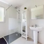 4 Bedroom Amazing Home In Bezinghem Tatil Evi *