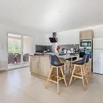 4 Bedroom Amazing Home In Bezinghem