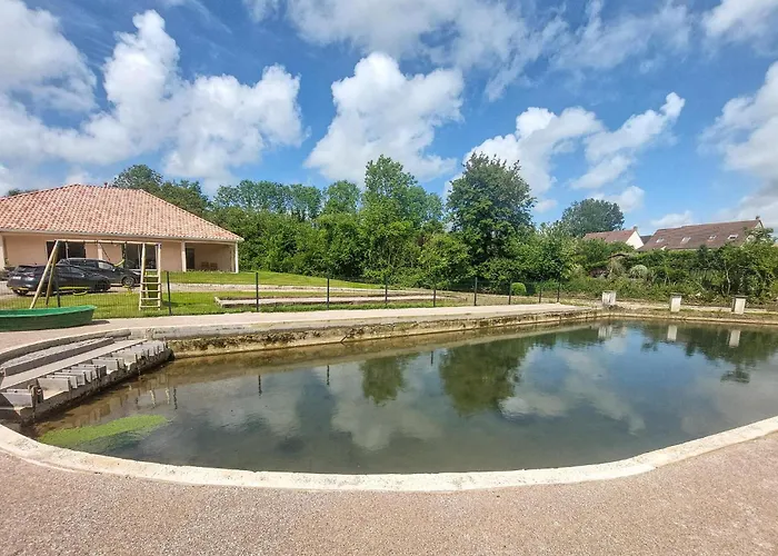 4 Bedroom Gorgeous In * Bezinghem