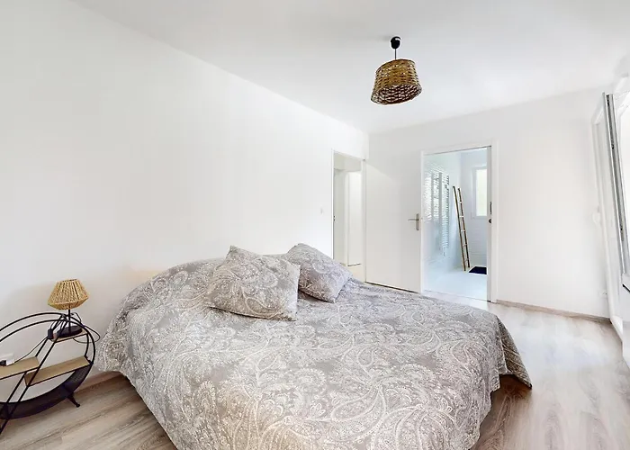 Ferienhaus 4 Bedroom Gorgeous In