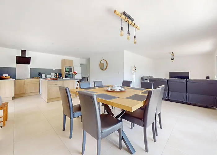 Ferienhaus 4 Bedroom Gorgeous In