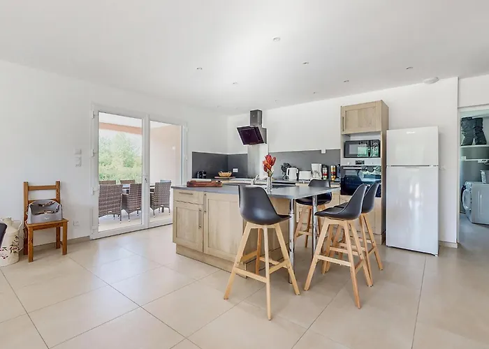 4 Bedroom Gorgeous In