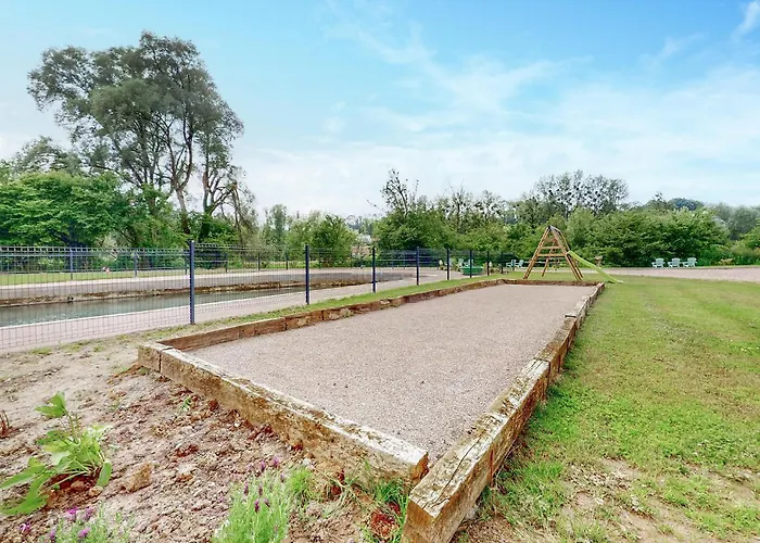 Ferienhaus 4 Bedroom Gorgeous In Bezinghem