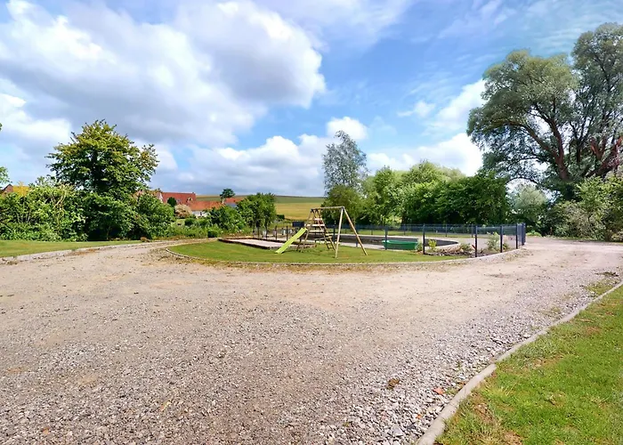 4 Bedroom Gorgeous In Ferienhaus *